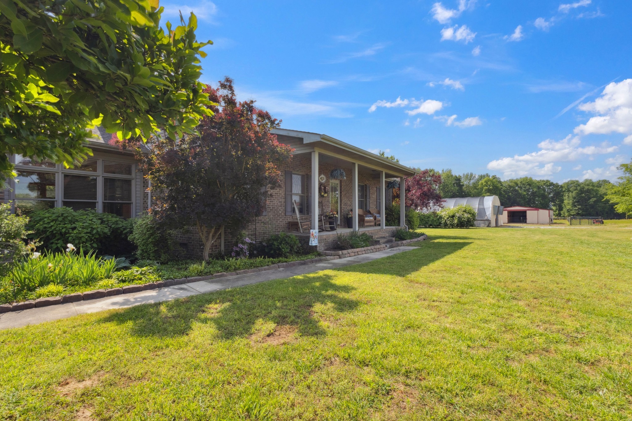 746 Shadow Ln