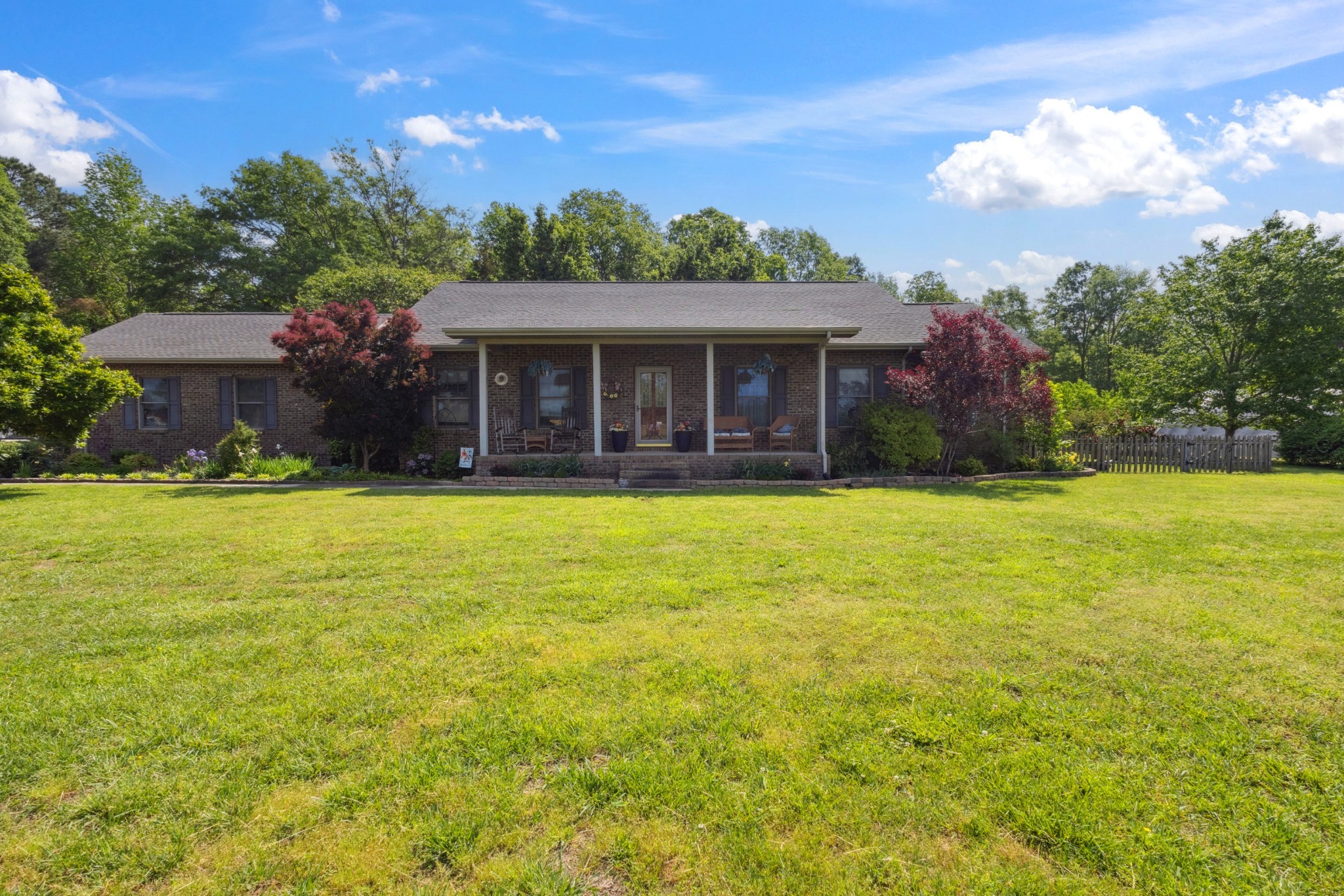 746 Shadow Ln