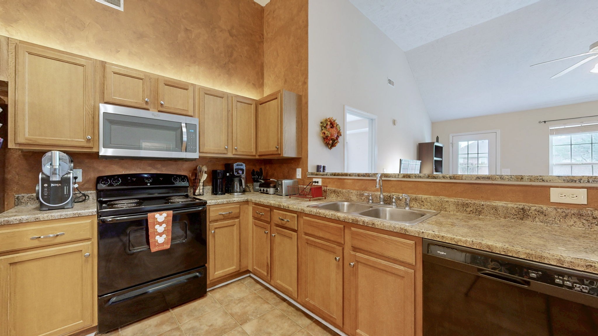 2822 Ridgewood Dr