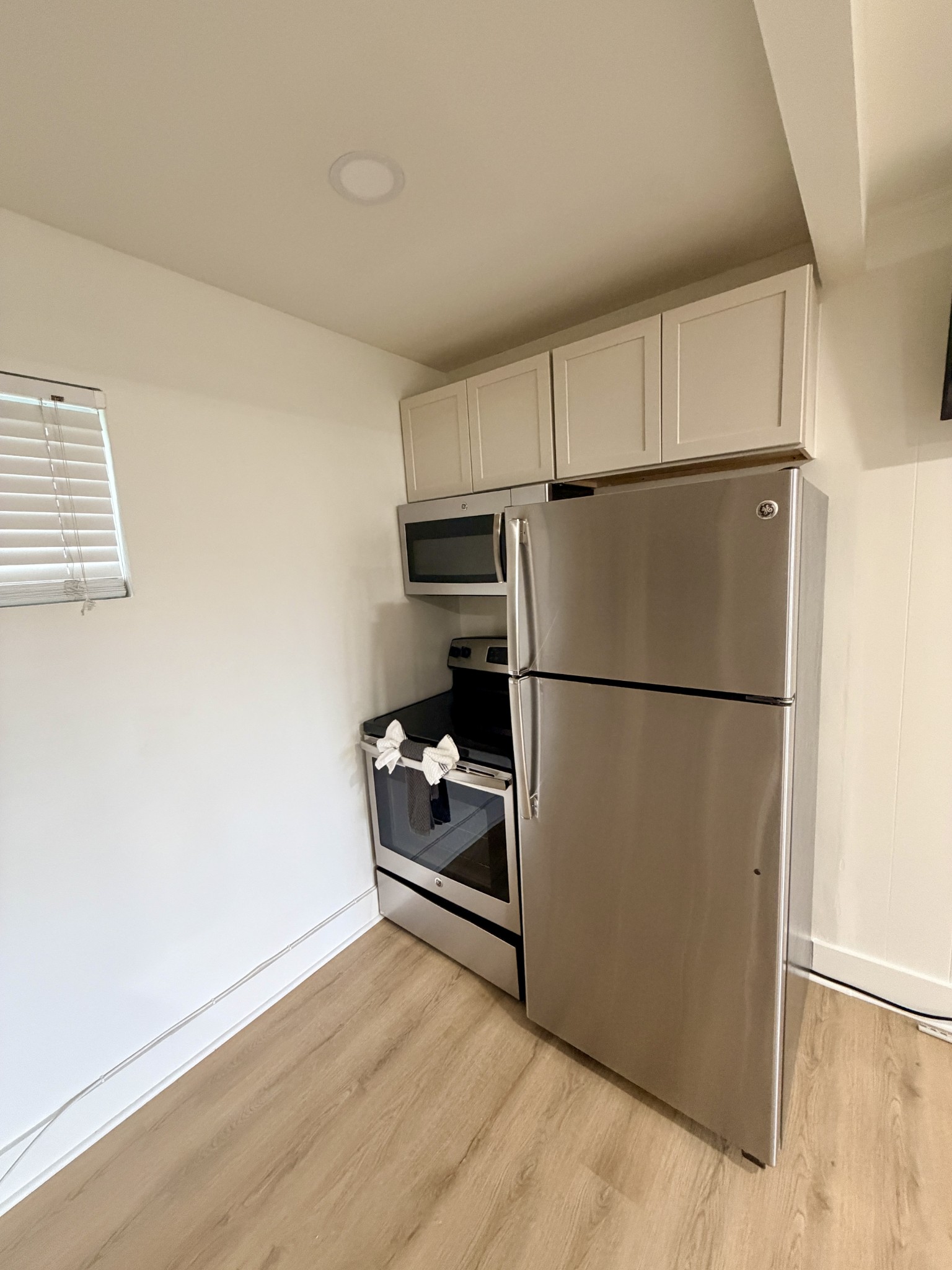803 Hillview Hts Unit: 105