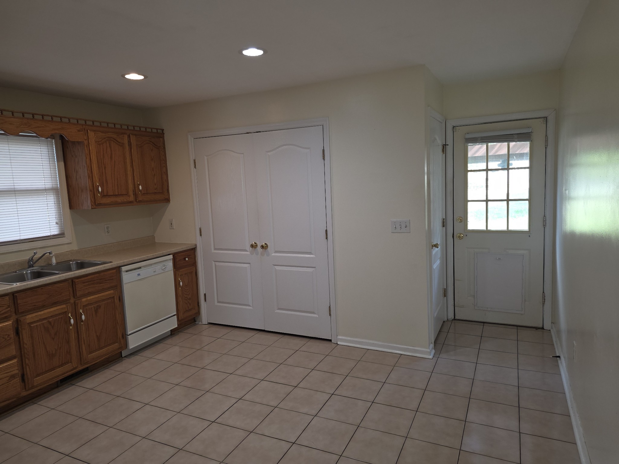 412 Campbell Ave