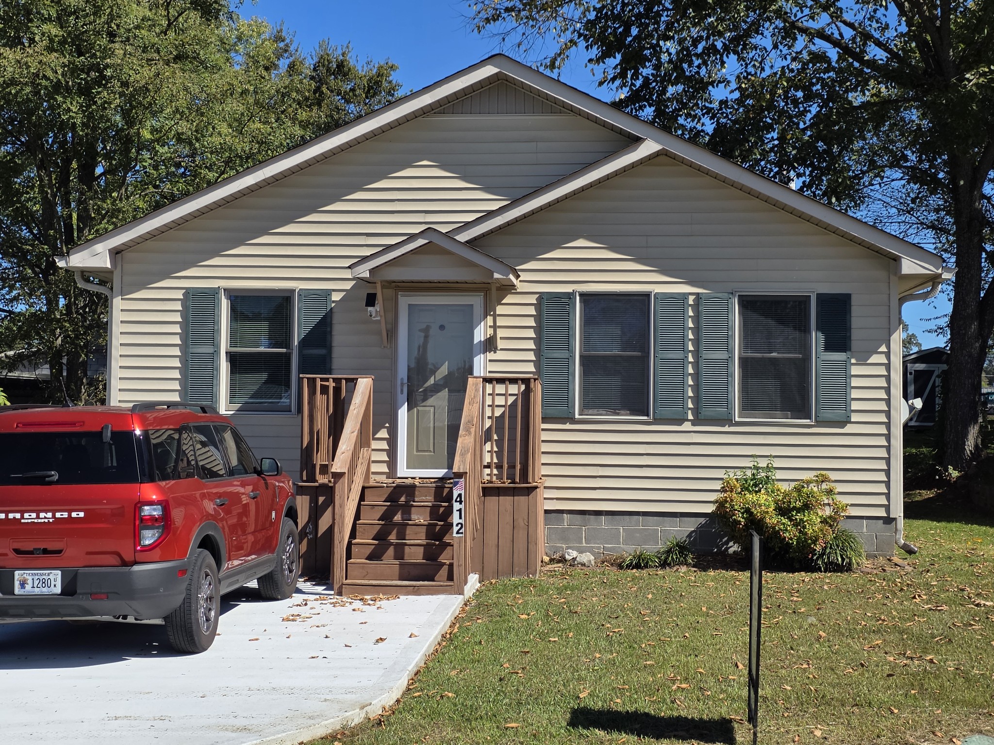 412 Campbell Ave