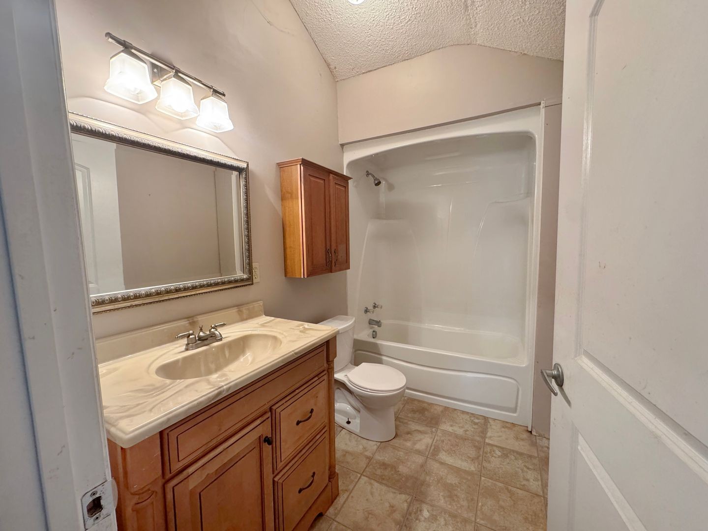 28 Alease Dr