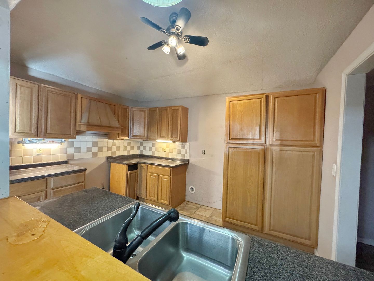 28 Alease Dr