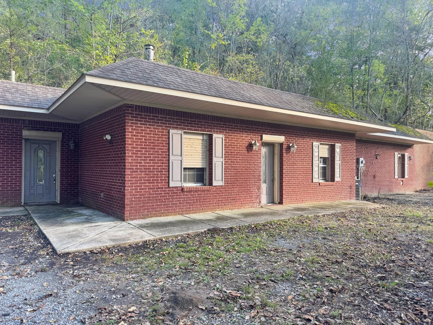 28 Alease Dr