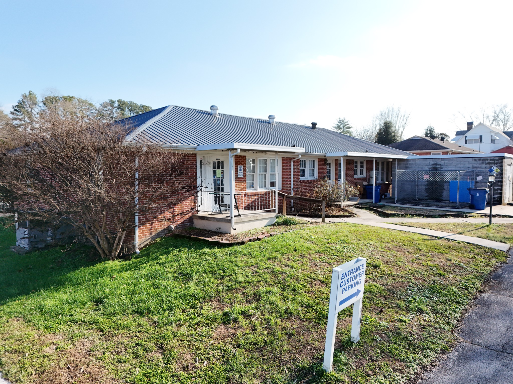 900 McArthur St