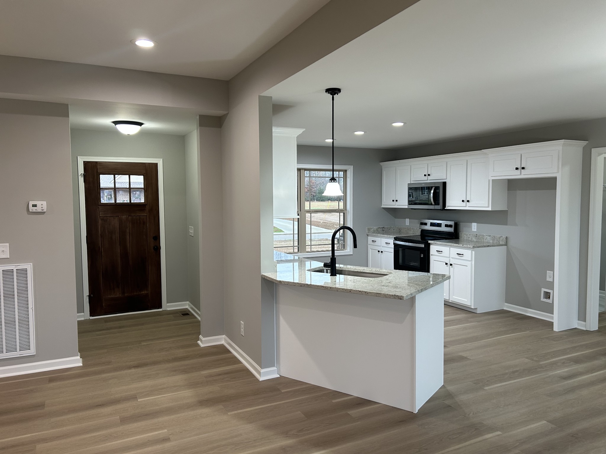 375 Randall Ln