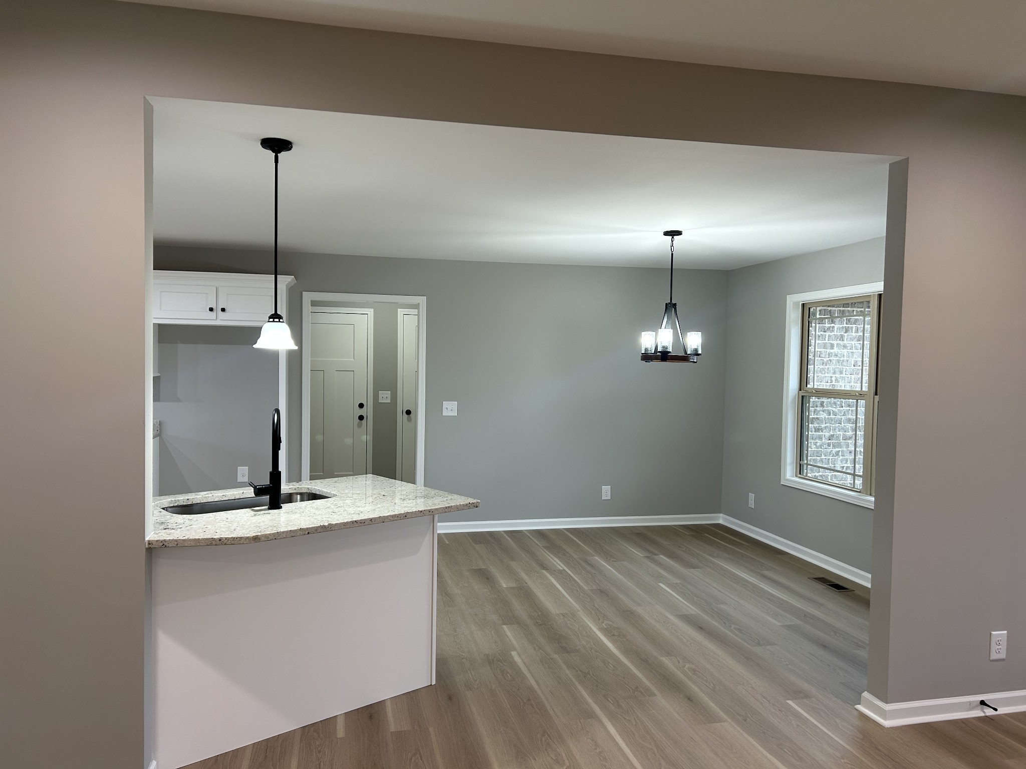 375 Randall Ln
