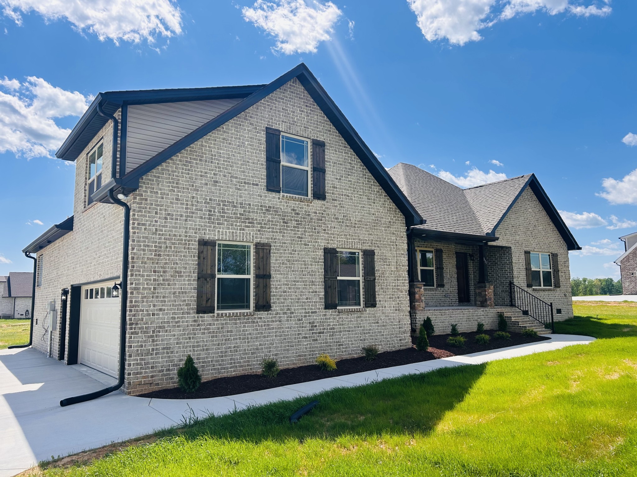 375 Randall Ln