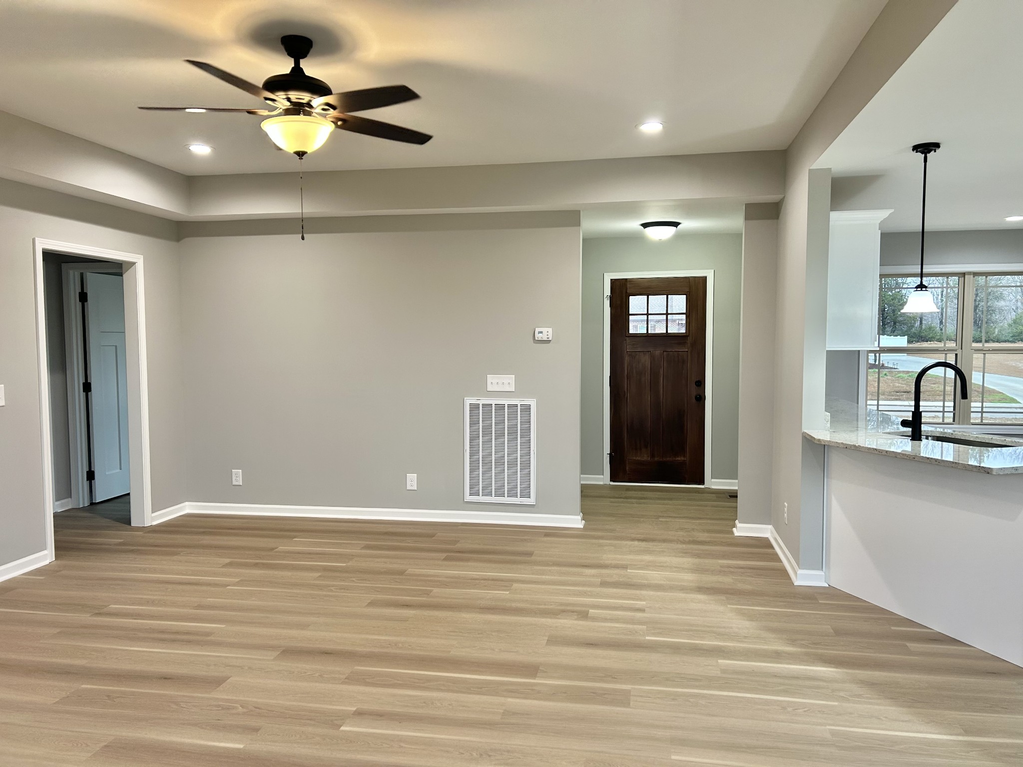375 Randall Ln