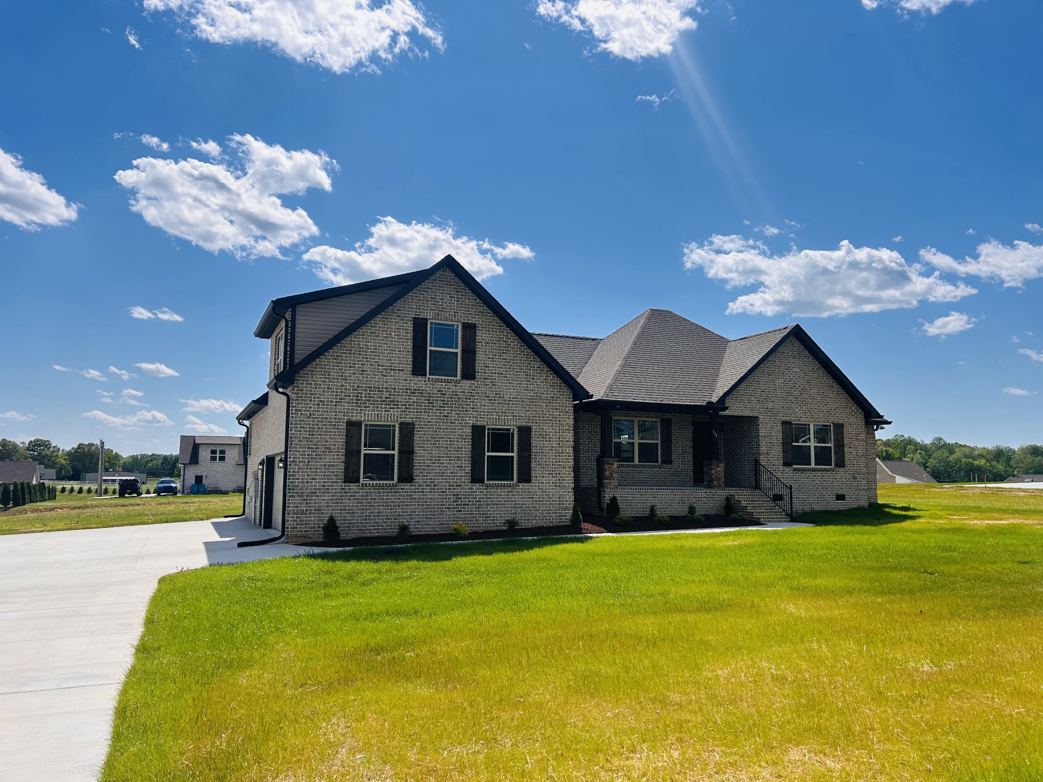 375 Randall Ln