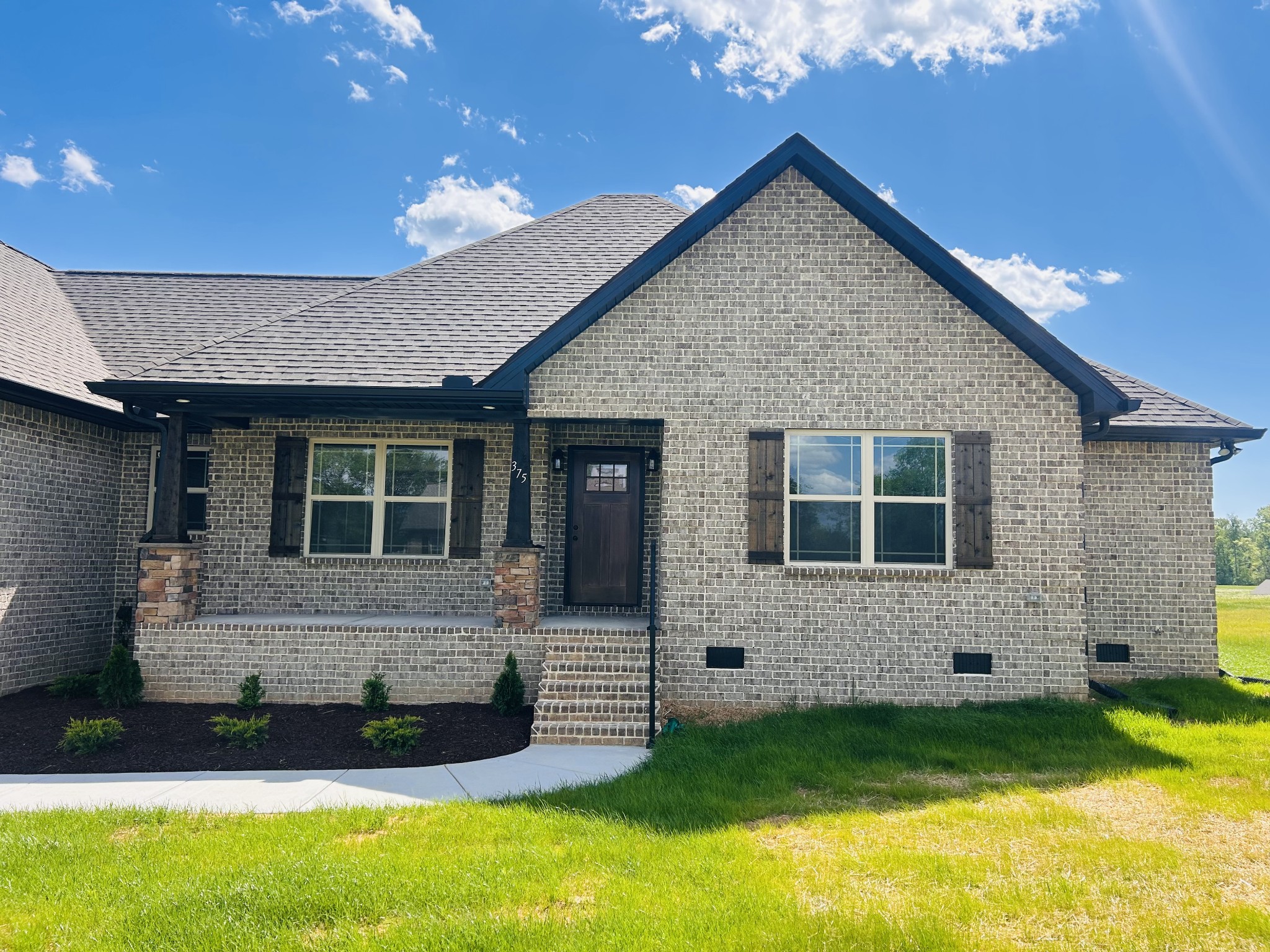 375 Randall Ln