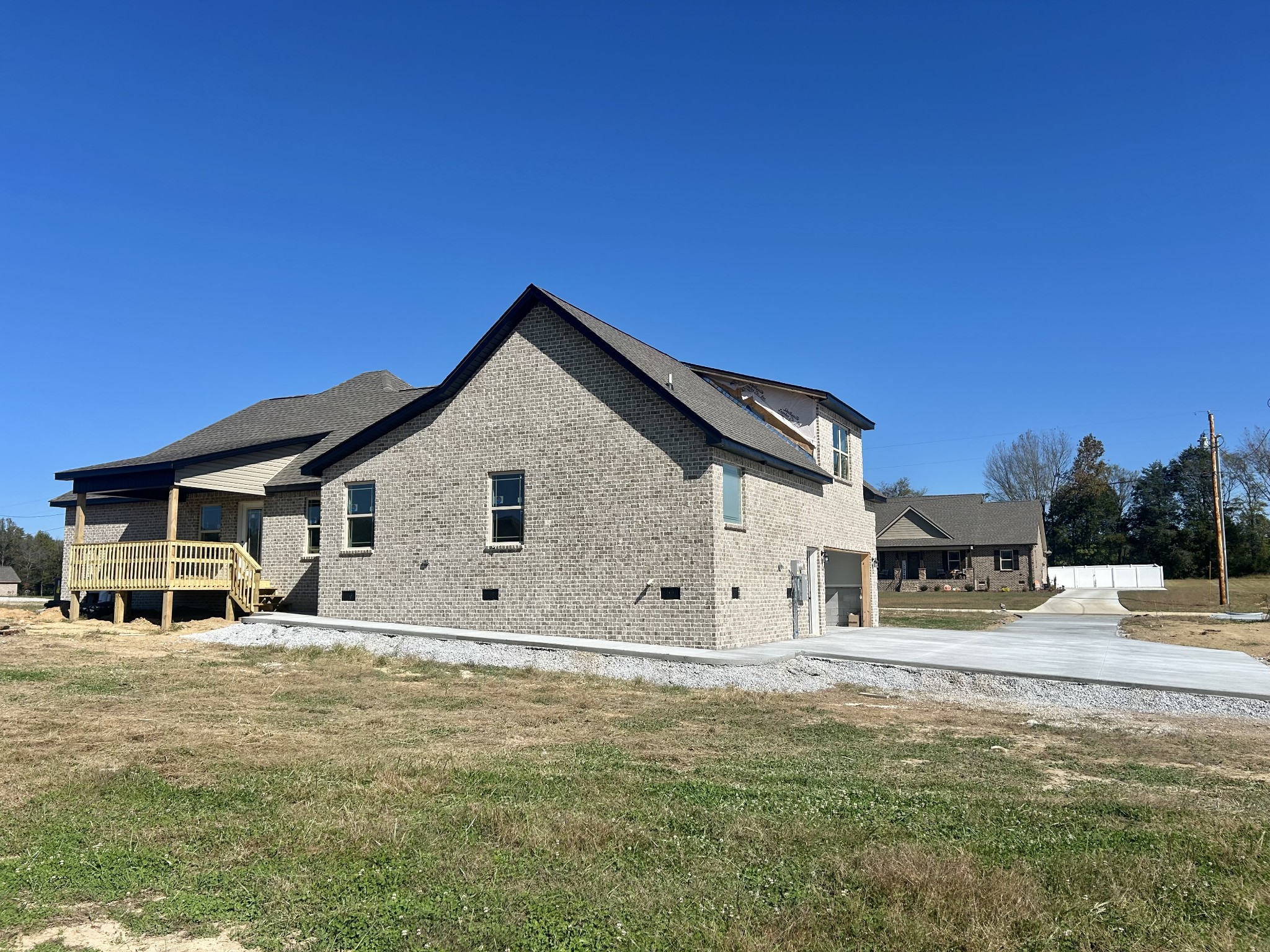 375 Randall Ln