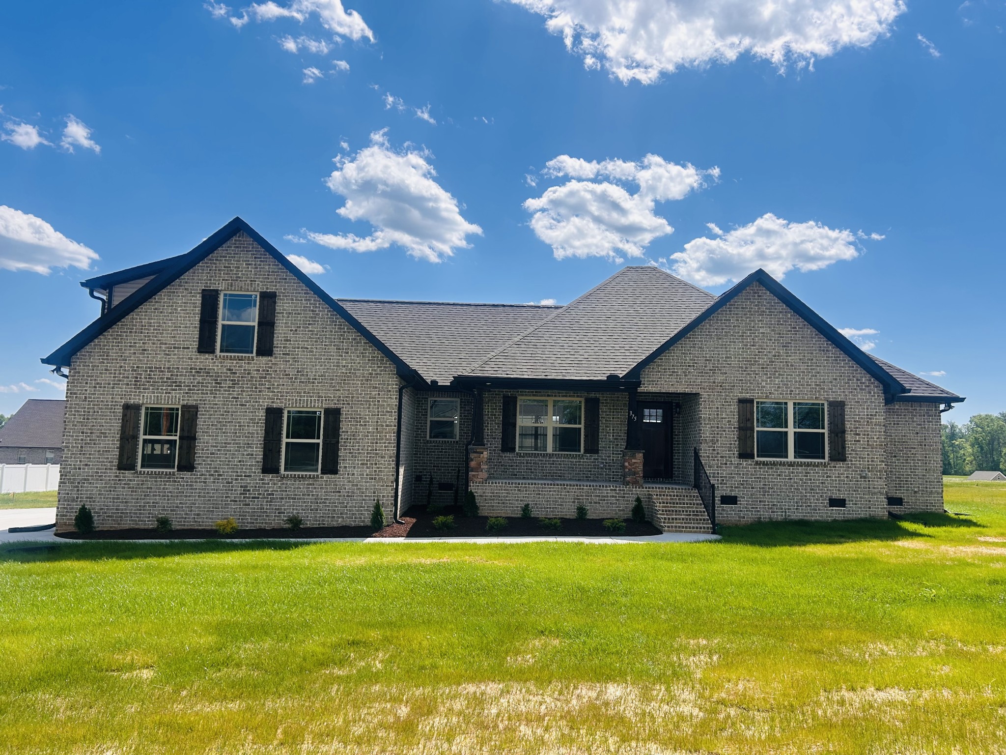 375 Randall Ln