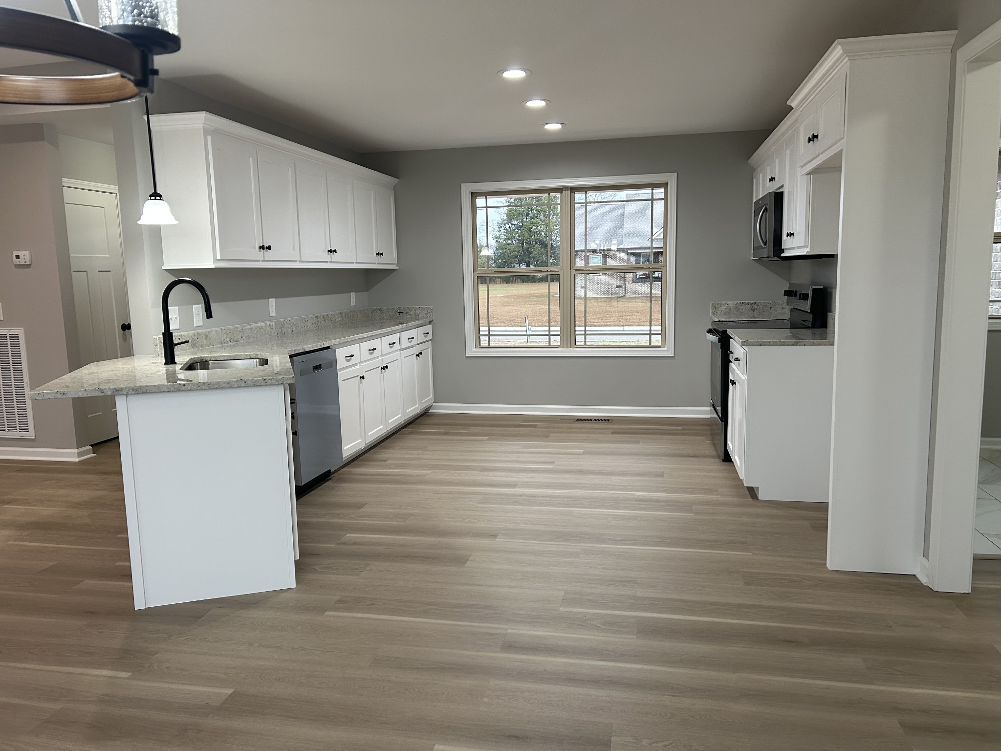 375 Randall Ln