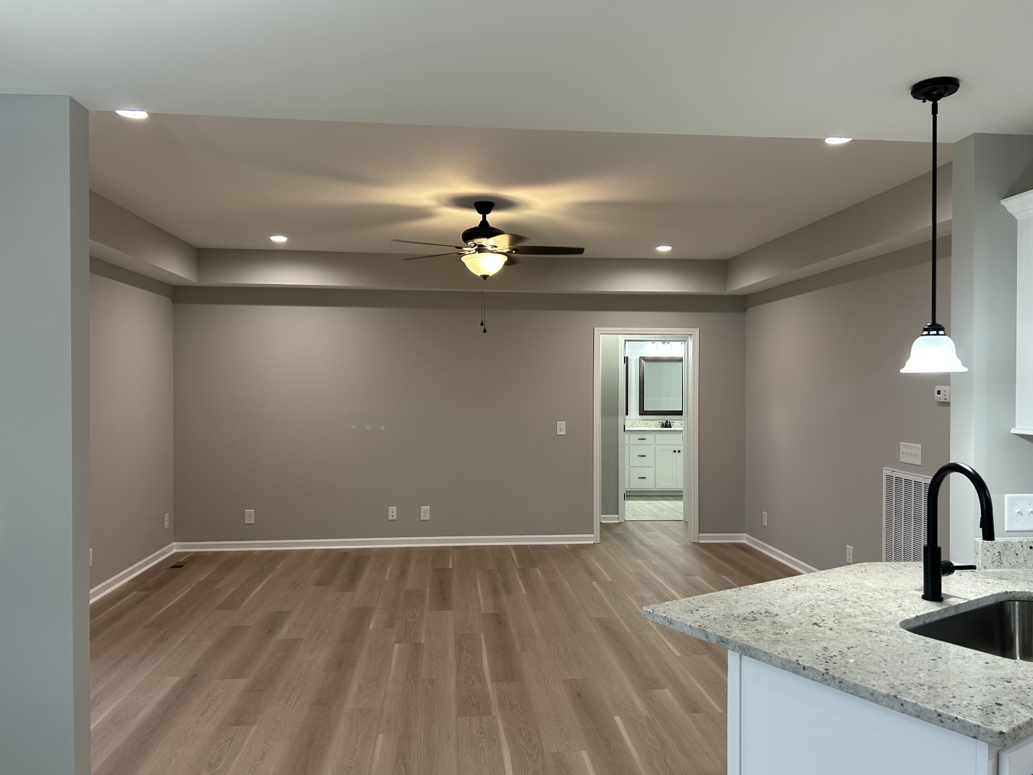 375 Randall Ln