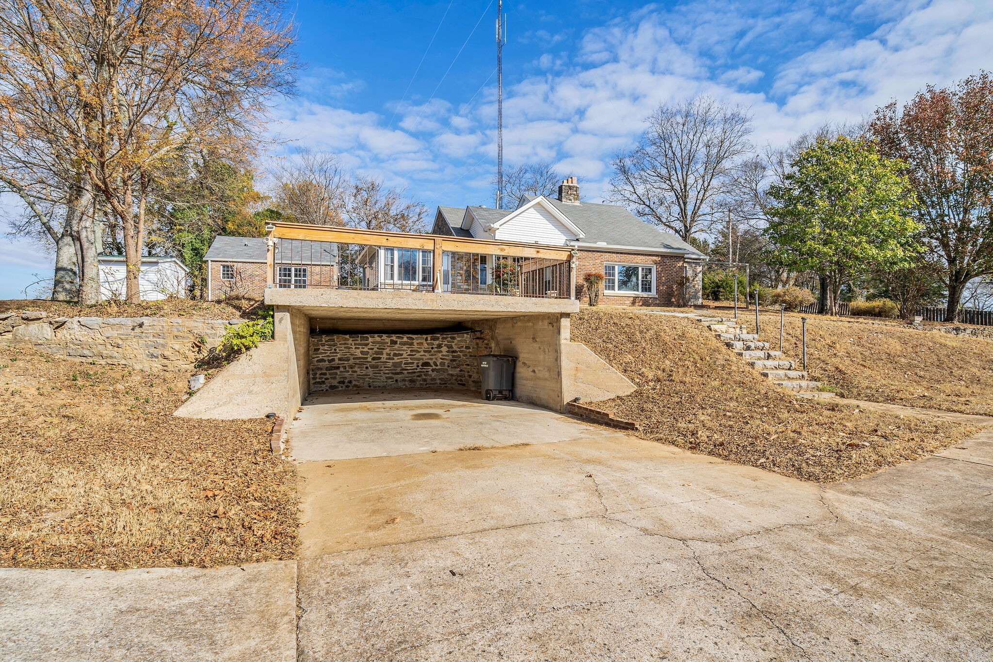 600 Cherokee Ave