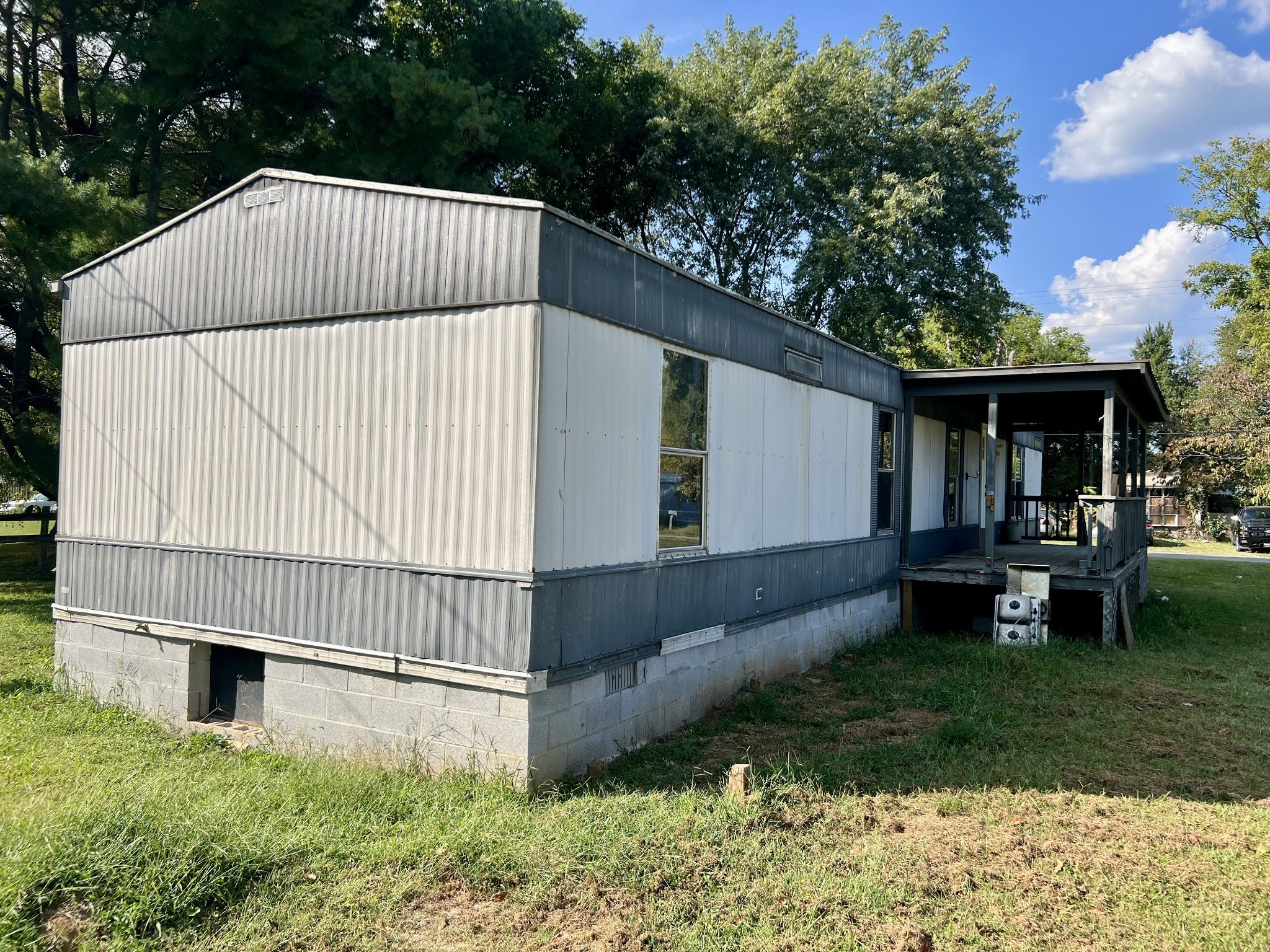 403 Locust St