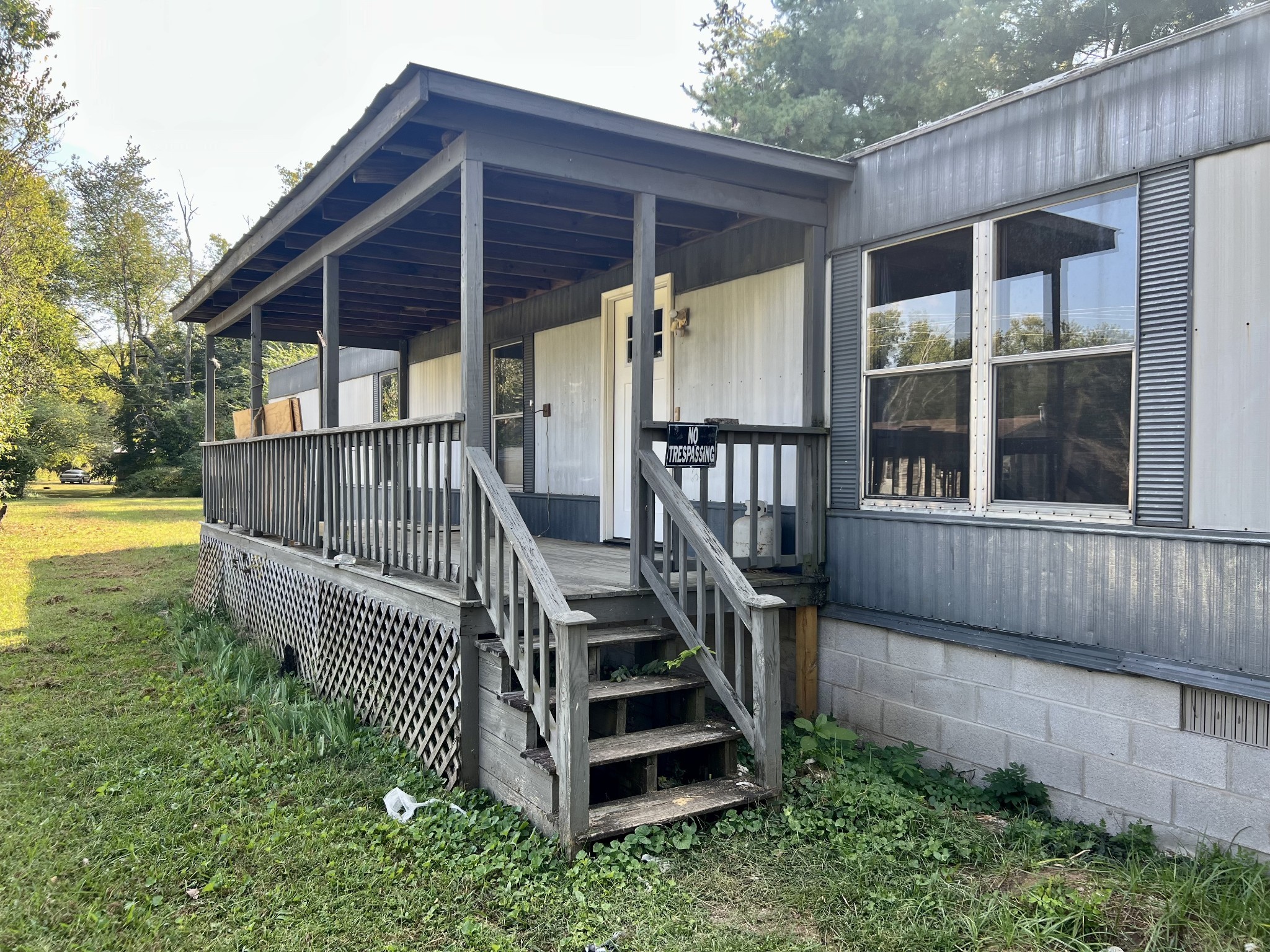 403 Locust St