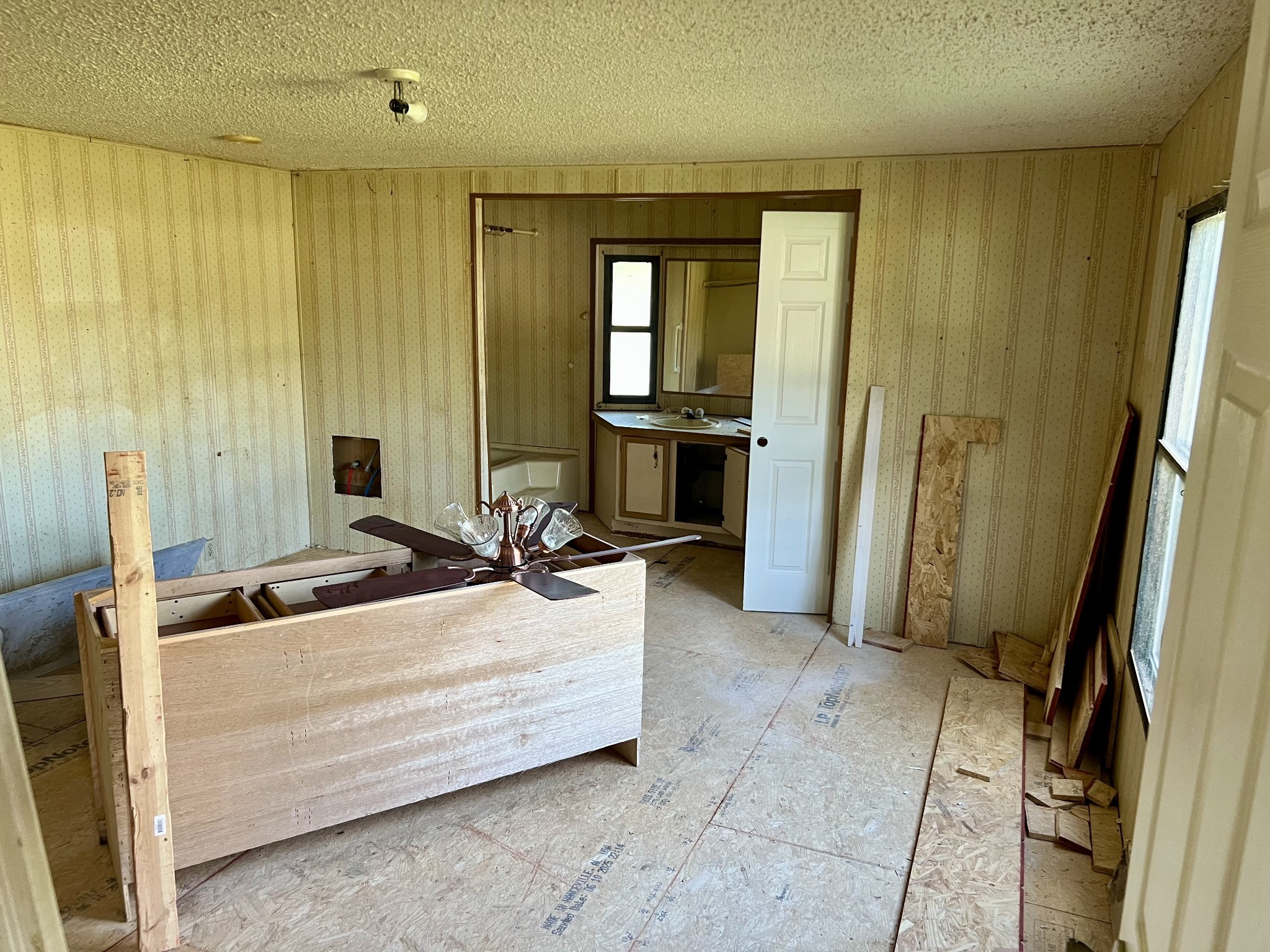 403 Locust St
