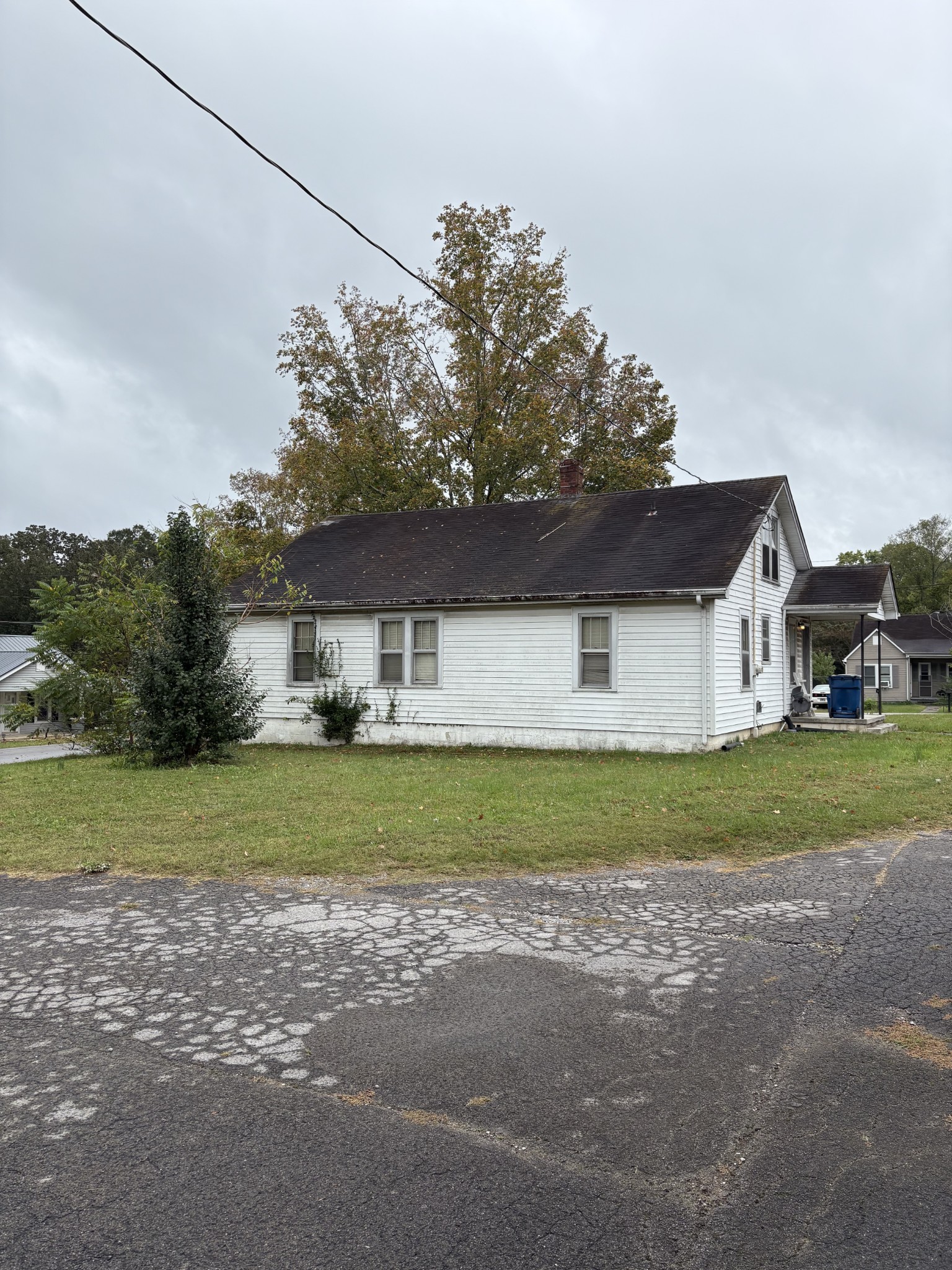 503 Oak Dr