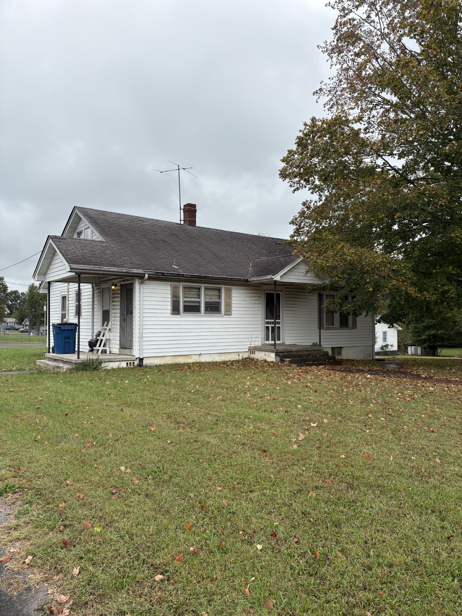 503 Oak Dr