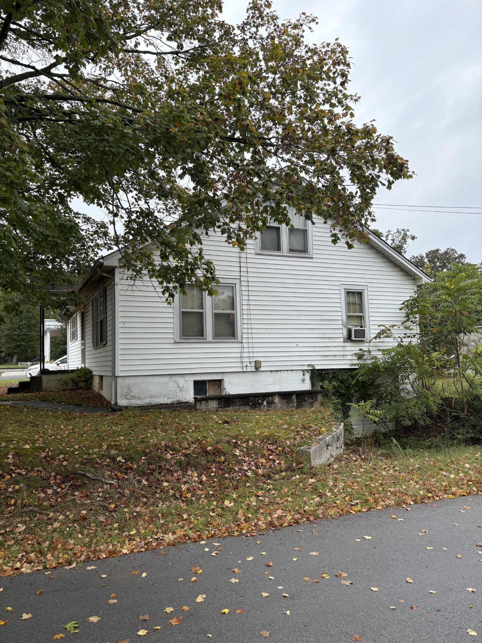 503 Oak Dr