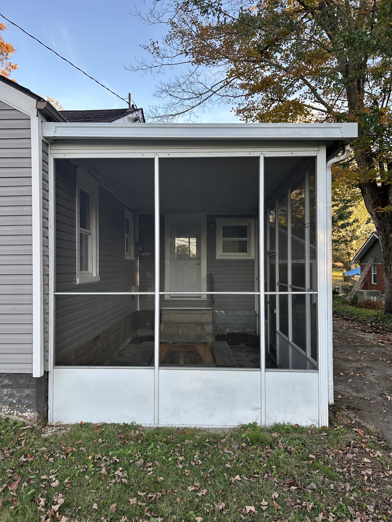 709 Westside Dr