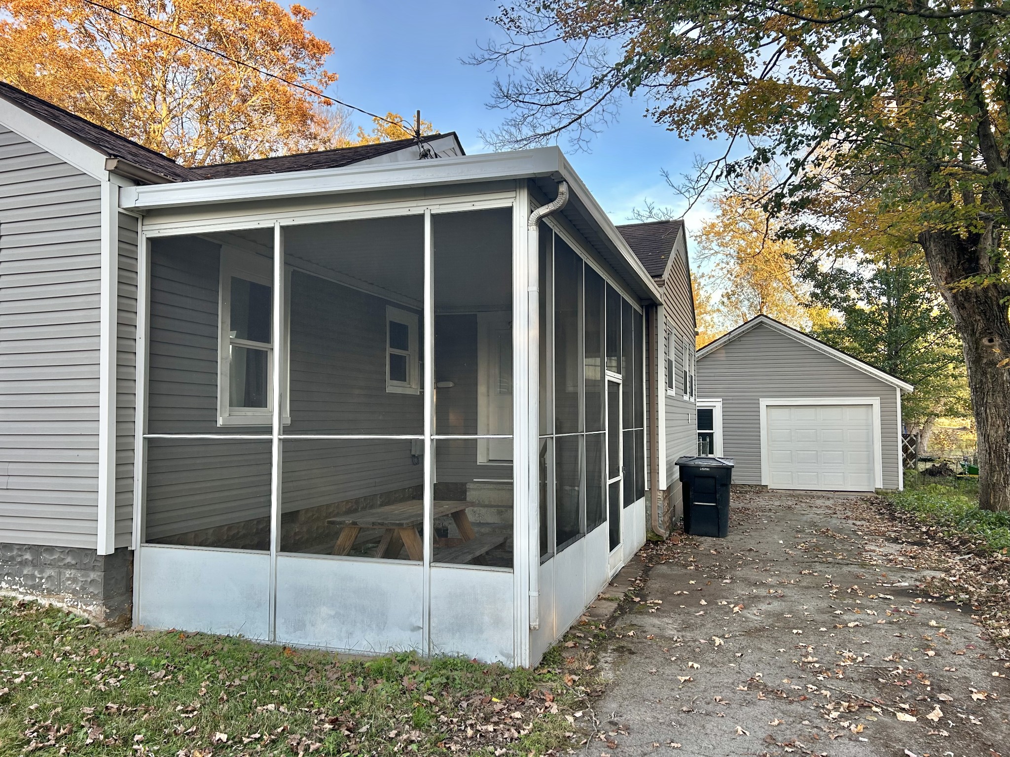 709 Westside Dr