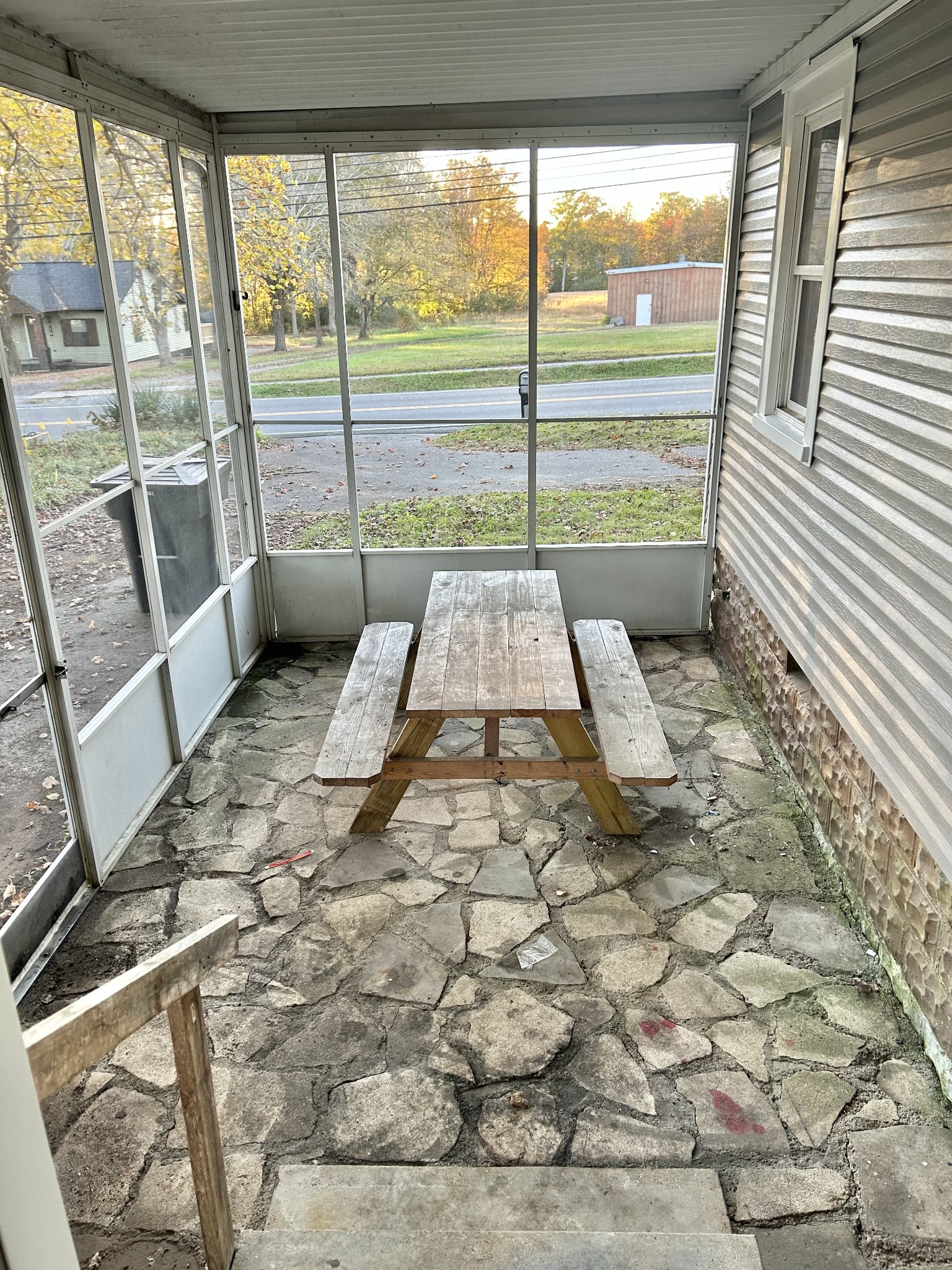 709 Westside Dr
