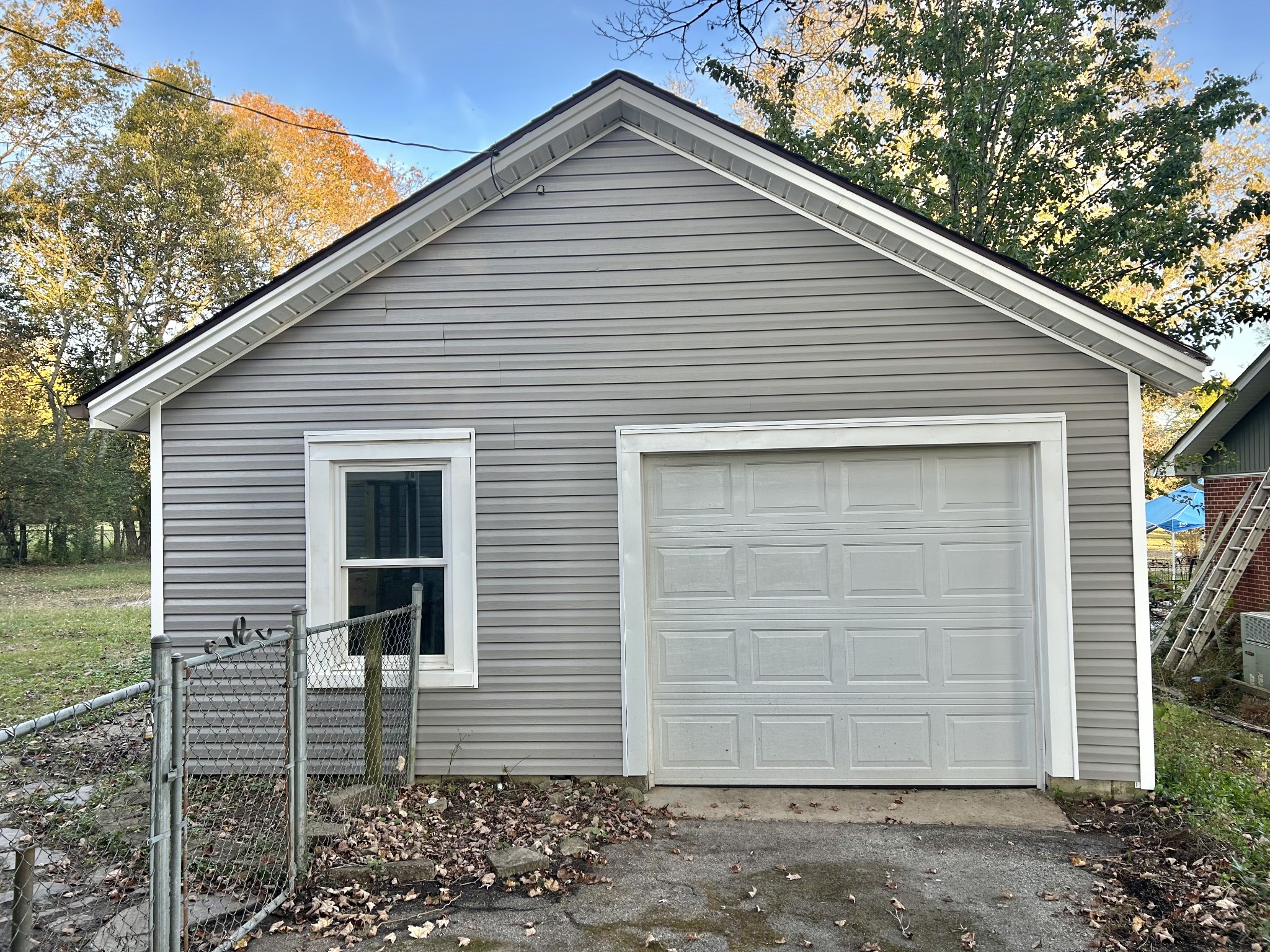 709 Westside Dr