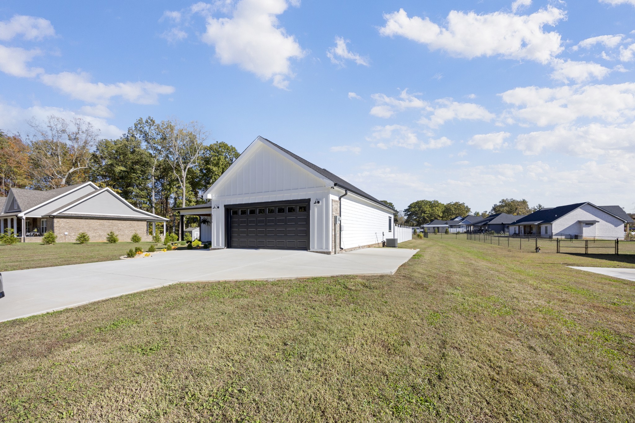 3575 Eastbrook Rd