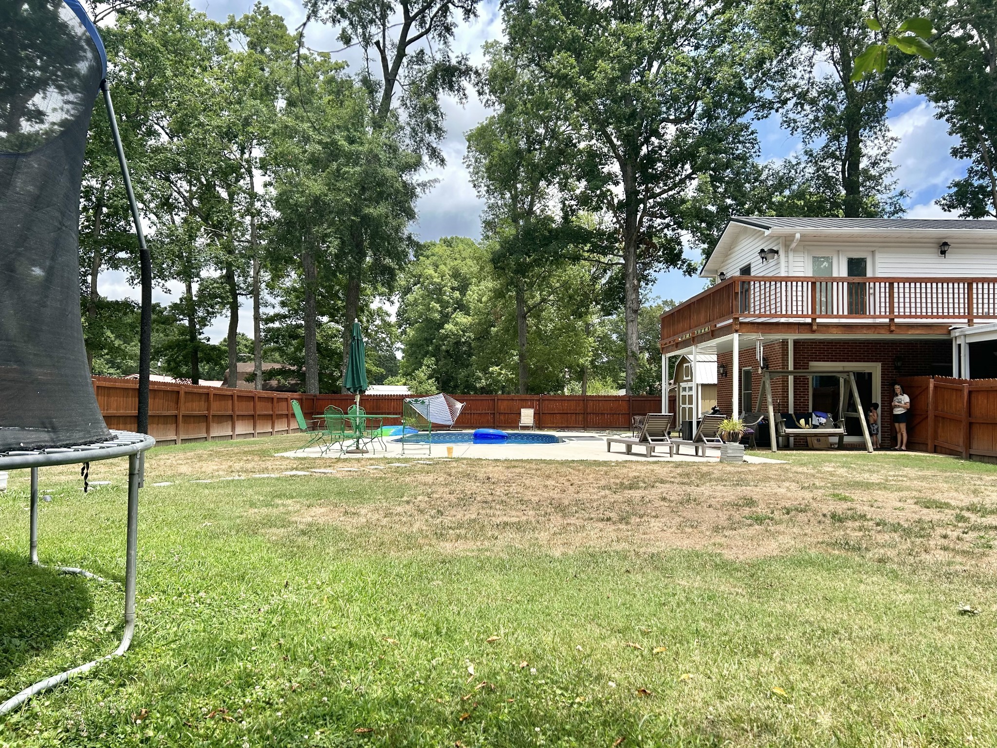 1212 Woodcrest Dr