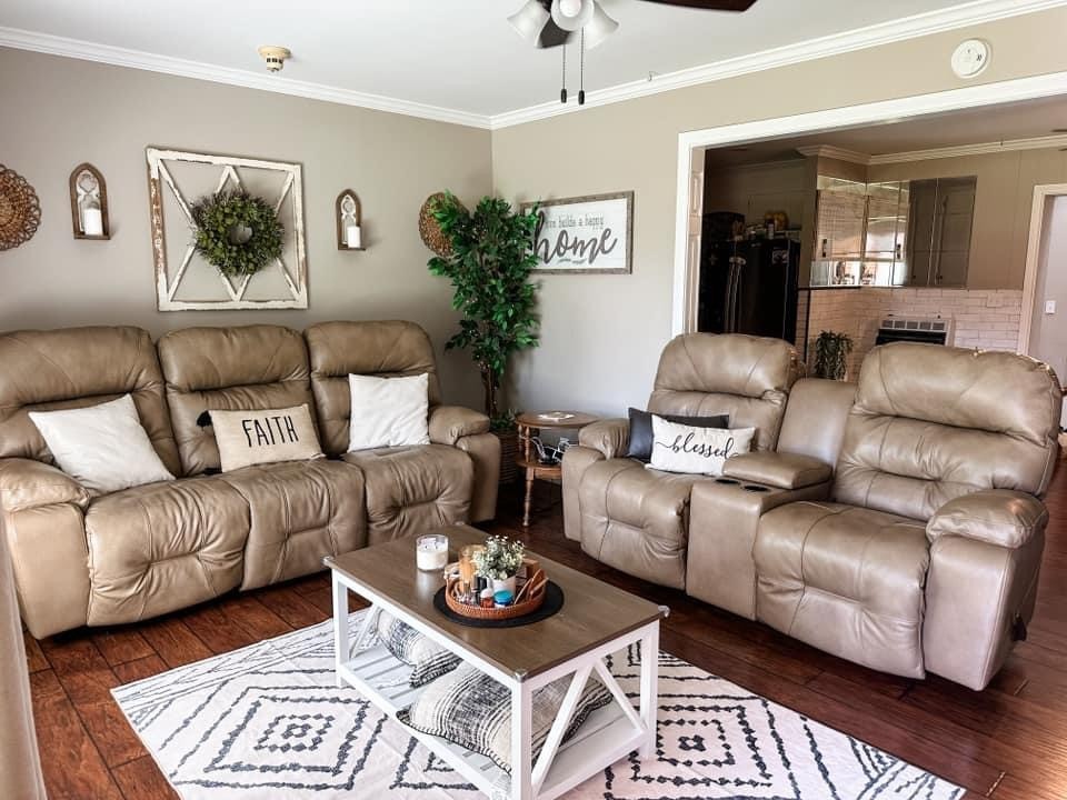 1212 Woodcrest Dr