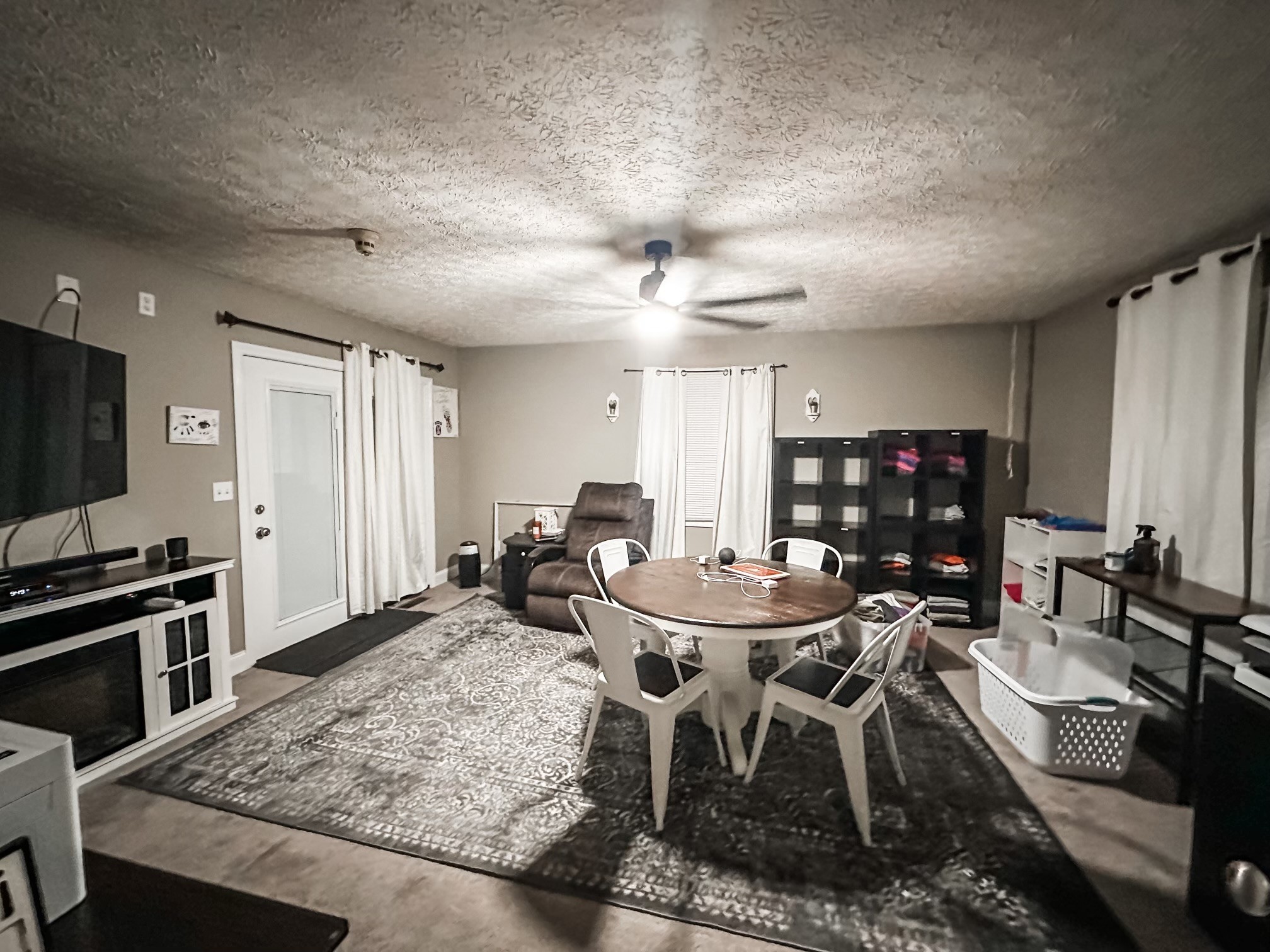 1212 Woodcrest Dr