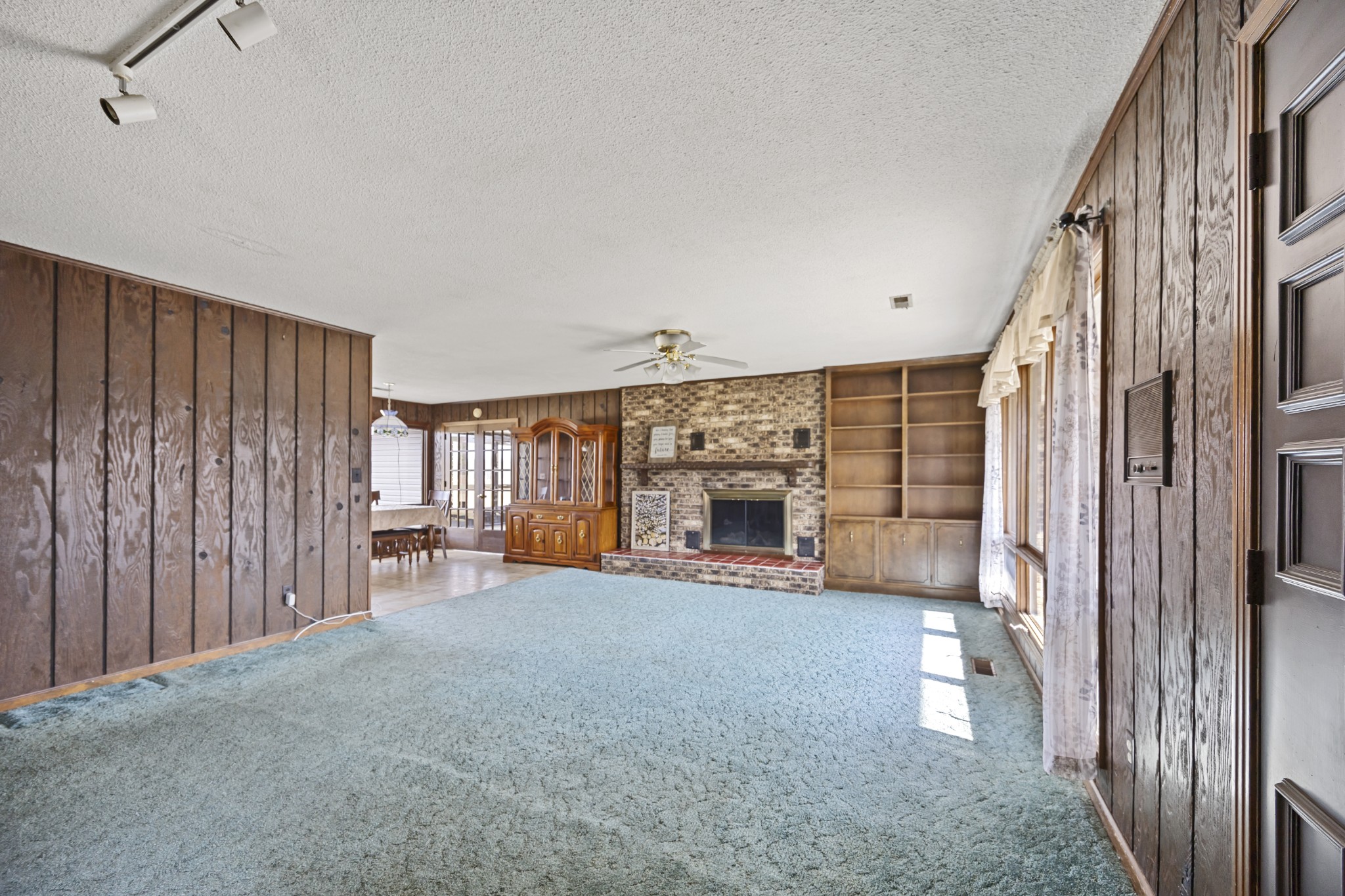 131 Freedom Ln