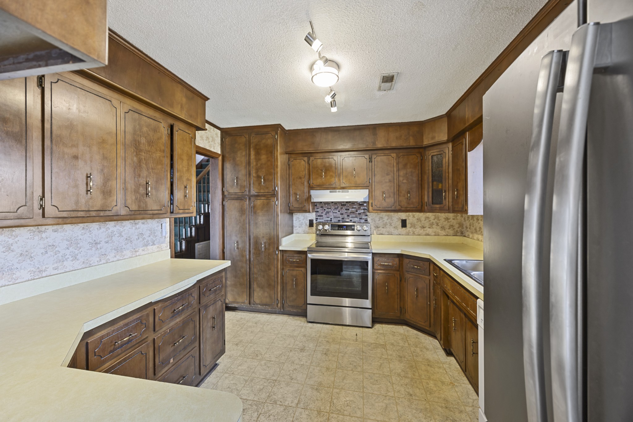 131 Freedom Ln