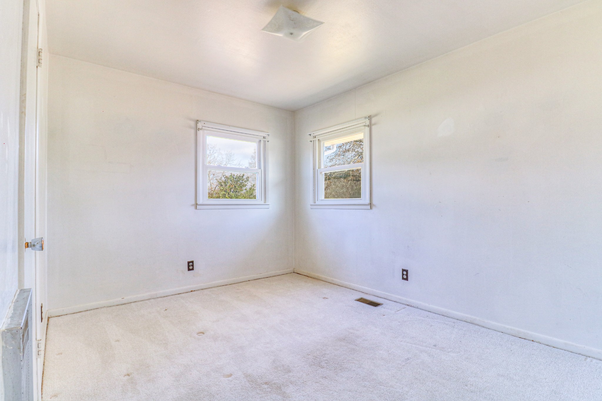 1409 Royal Trl