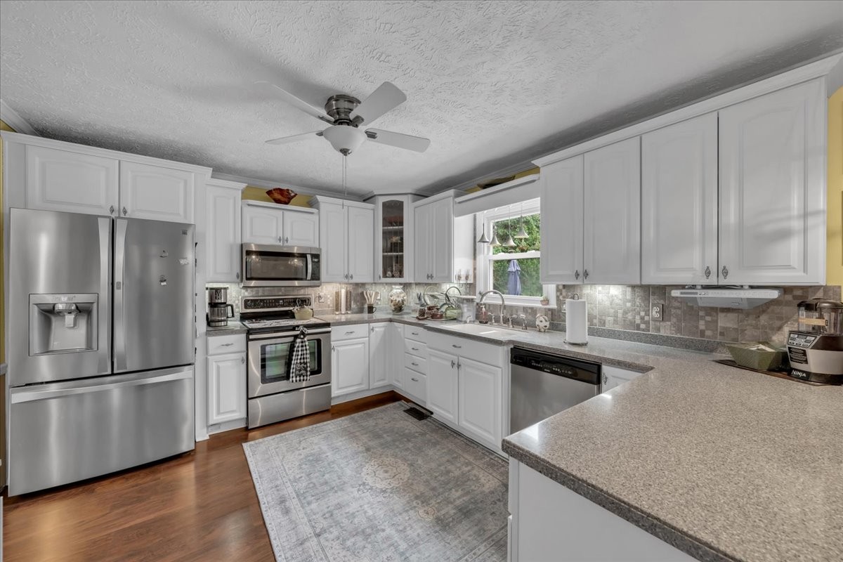1823 Bridget Dr