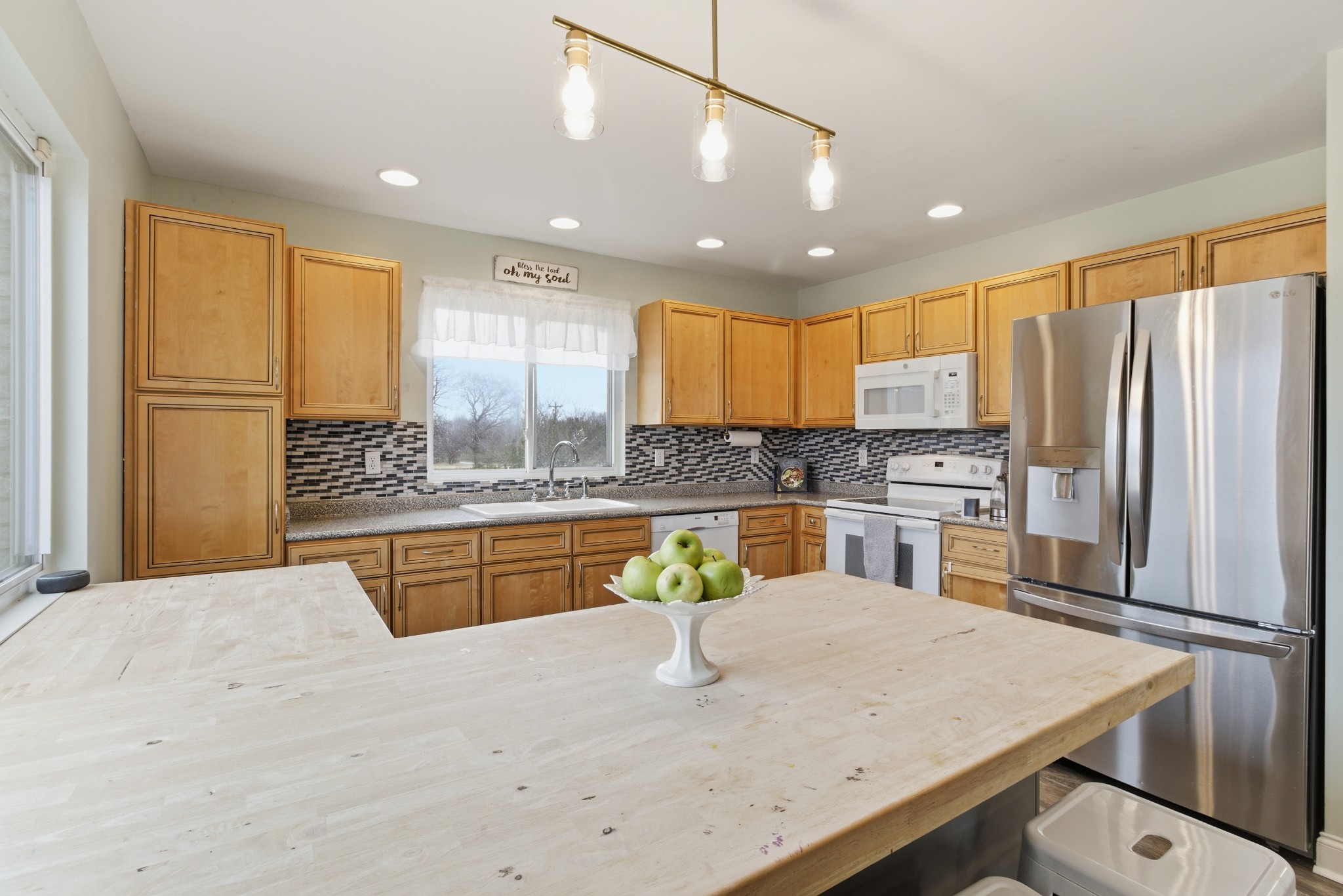 558 Ferrells Loop Rd