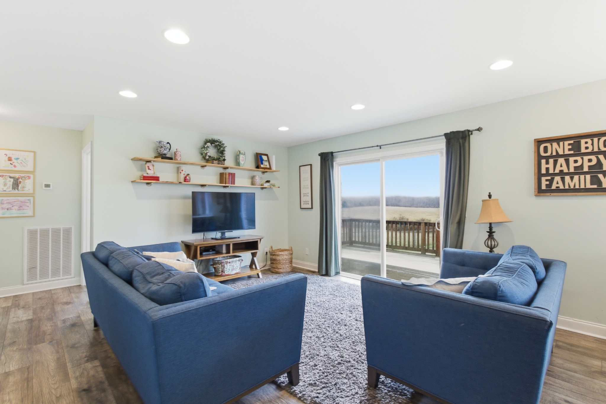 558 Ferrells Loop Rd