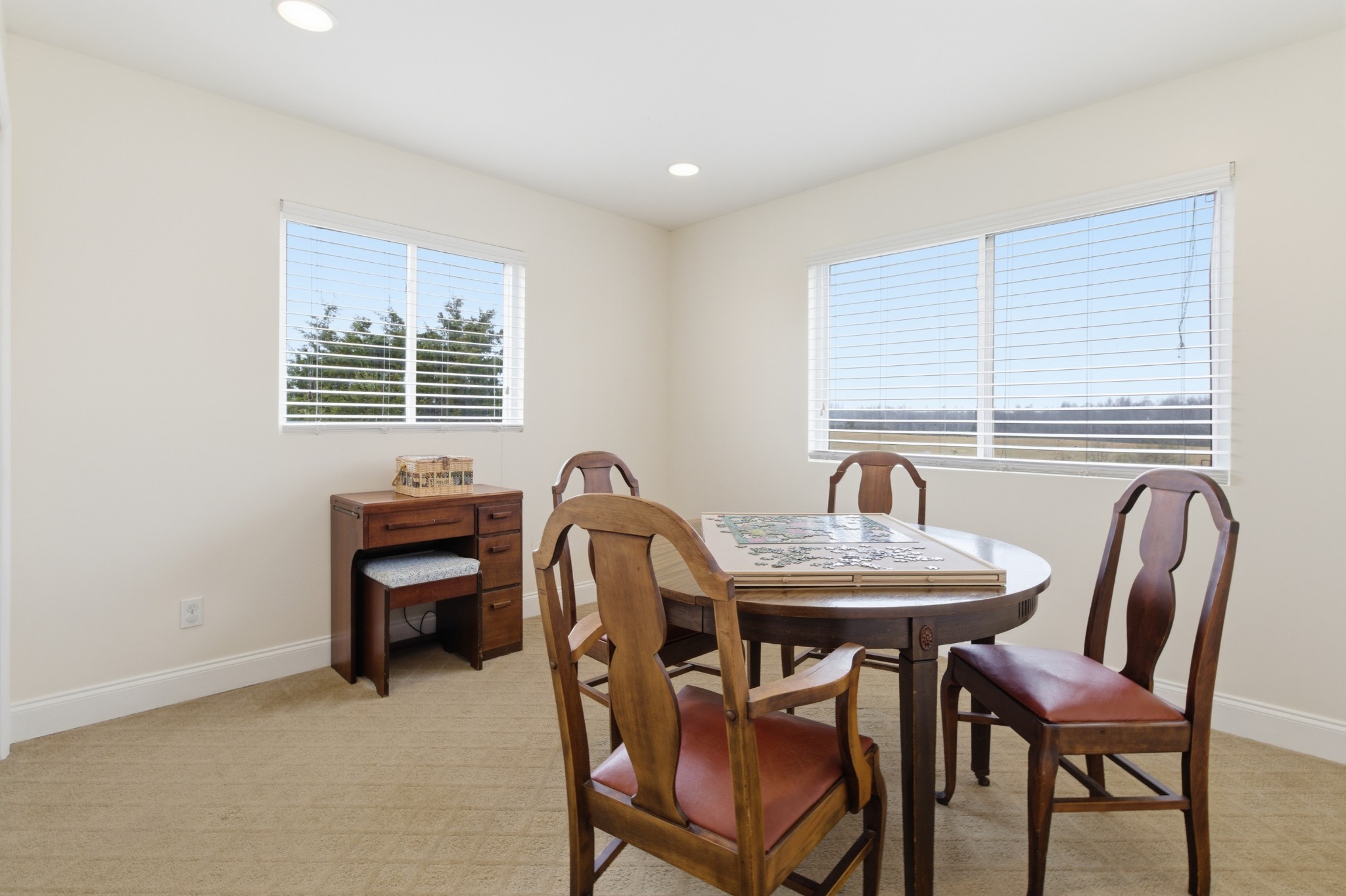 558 Ferrells Loop Rd