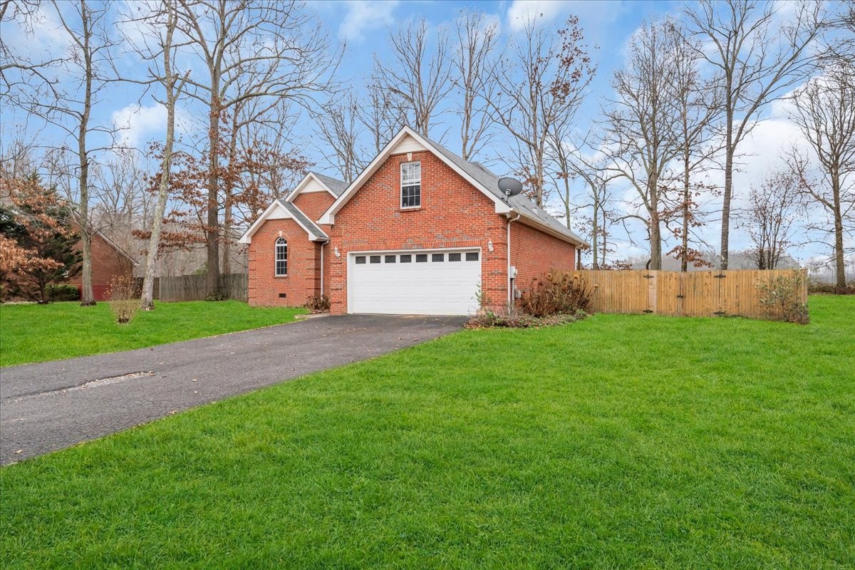 306 Blackberry Ln