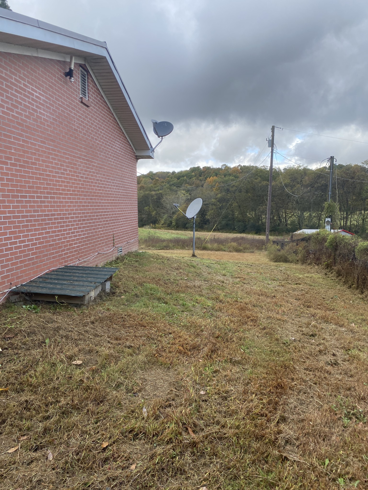 2210 Hagan Rd