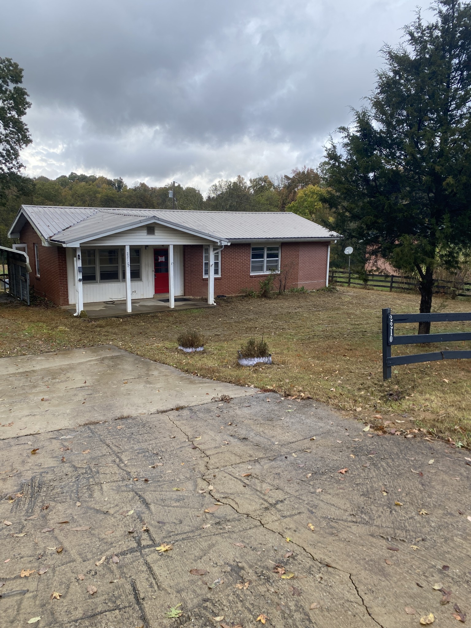 2210 Hagan Rd