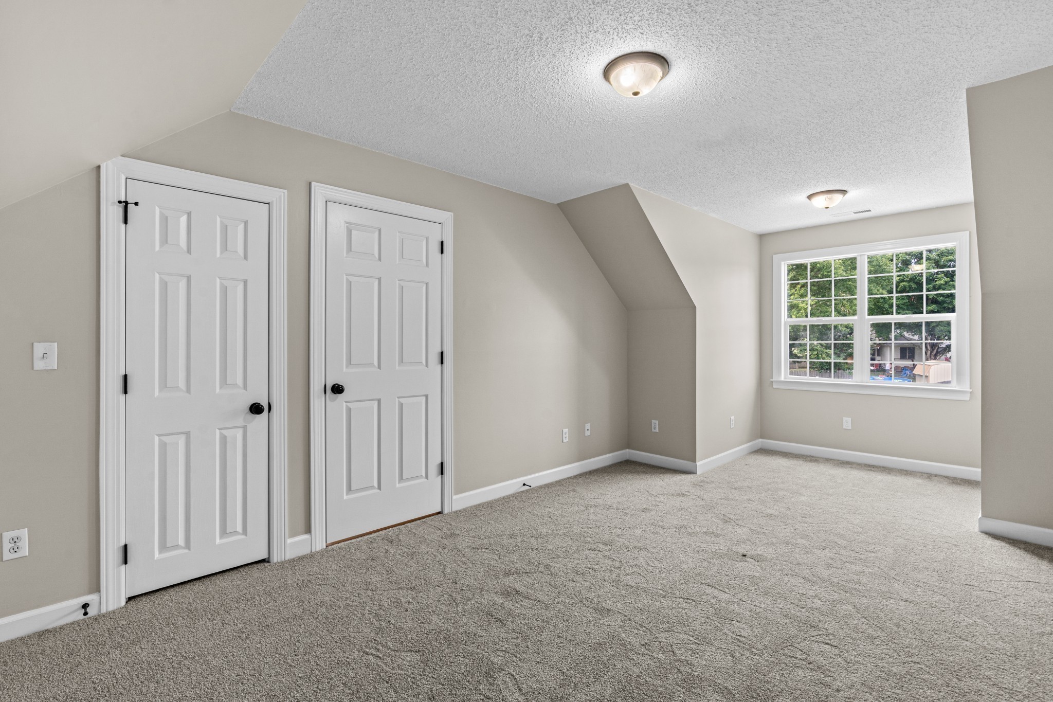203 Huntington Pl