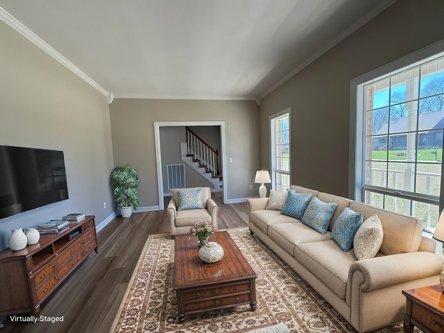 203 Huntington Pl