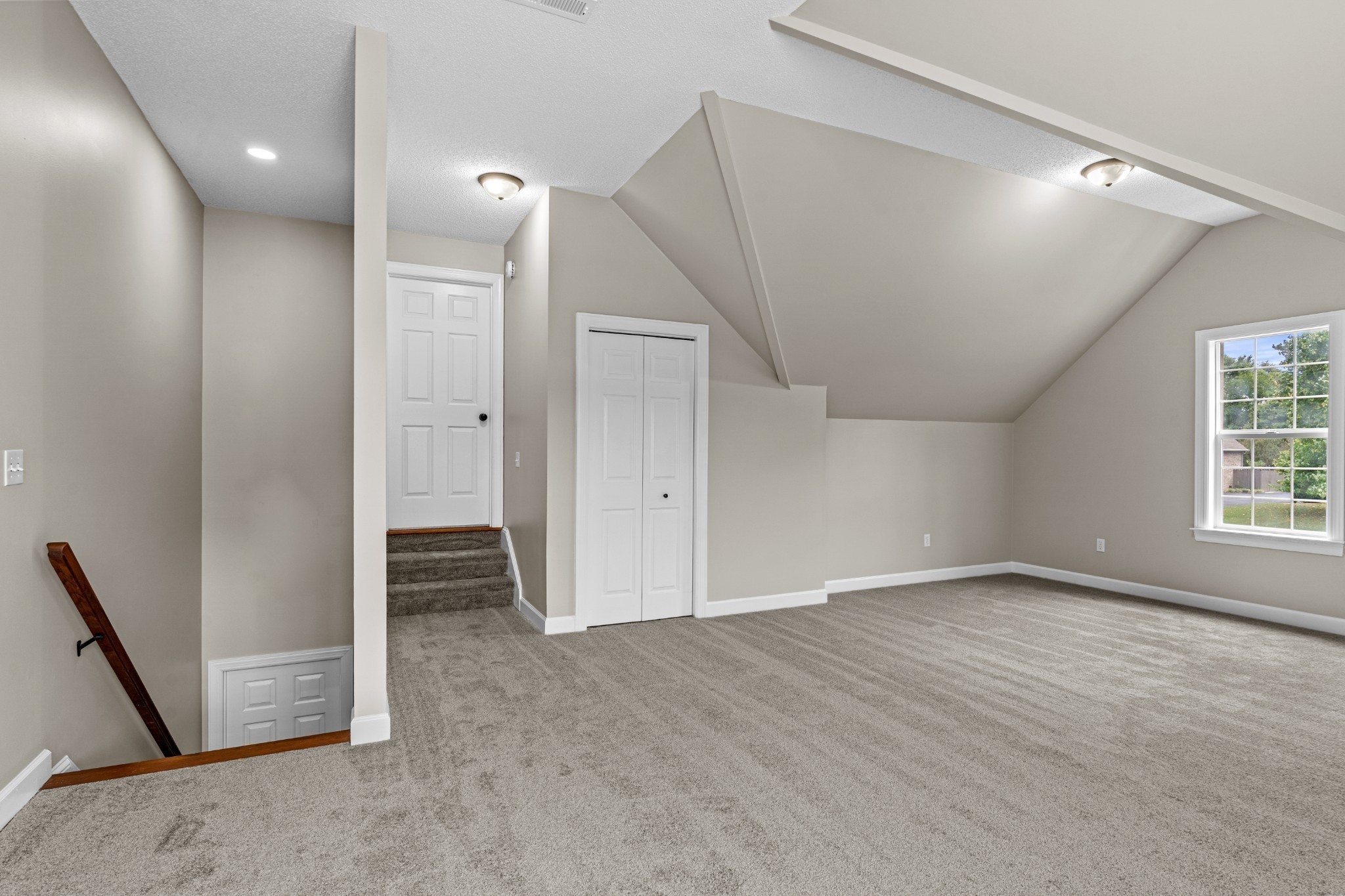 203 Huntington Pl
