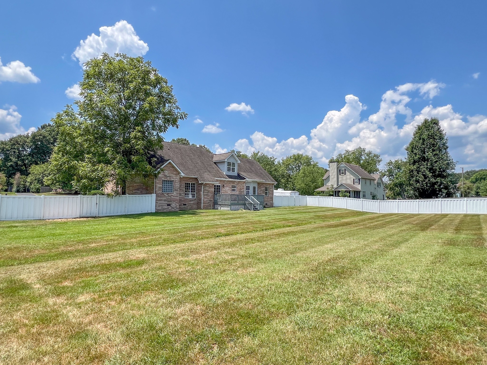 203 Huntington Pl