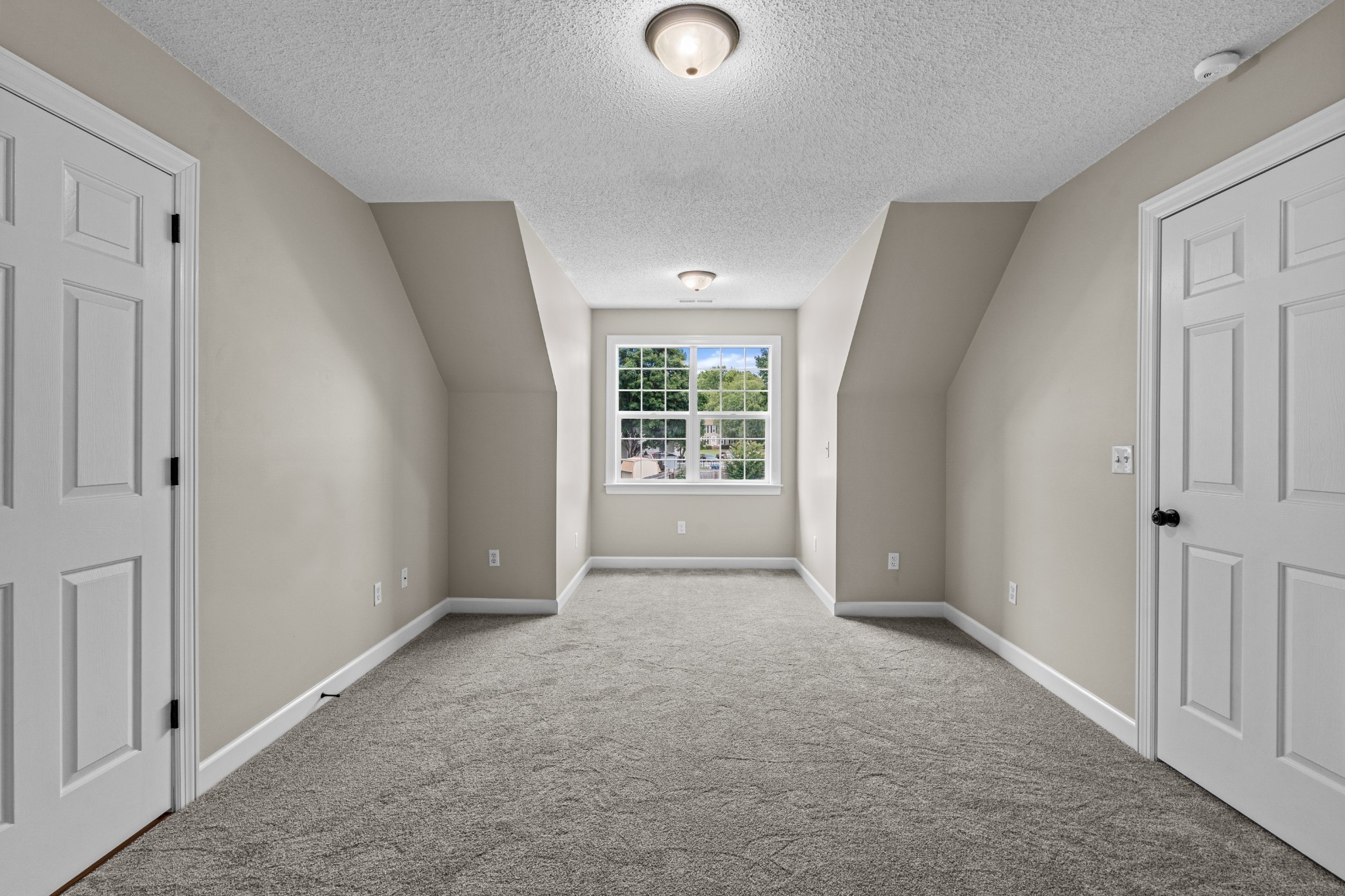 203 Huntington Pl